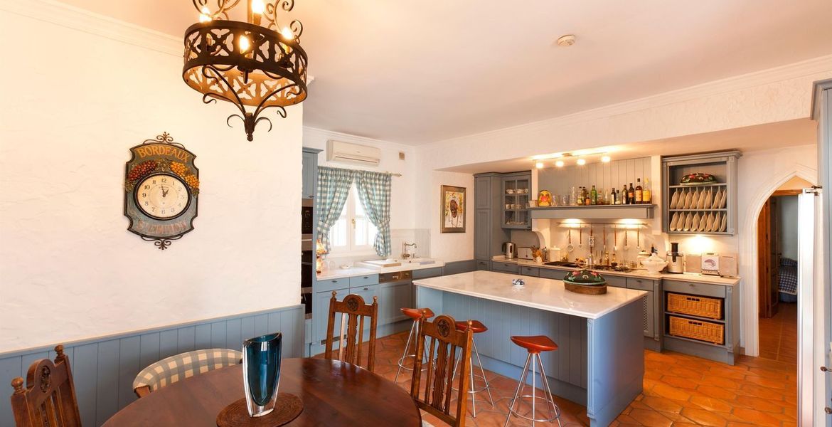 Villa for rent Marbella Golden Mile front beach
