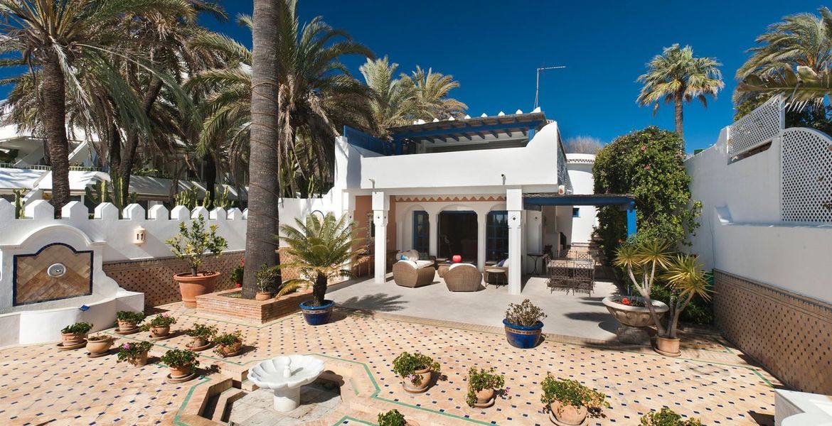 Villa for rent Marbella Golden Mile front beach