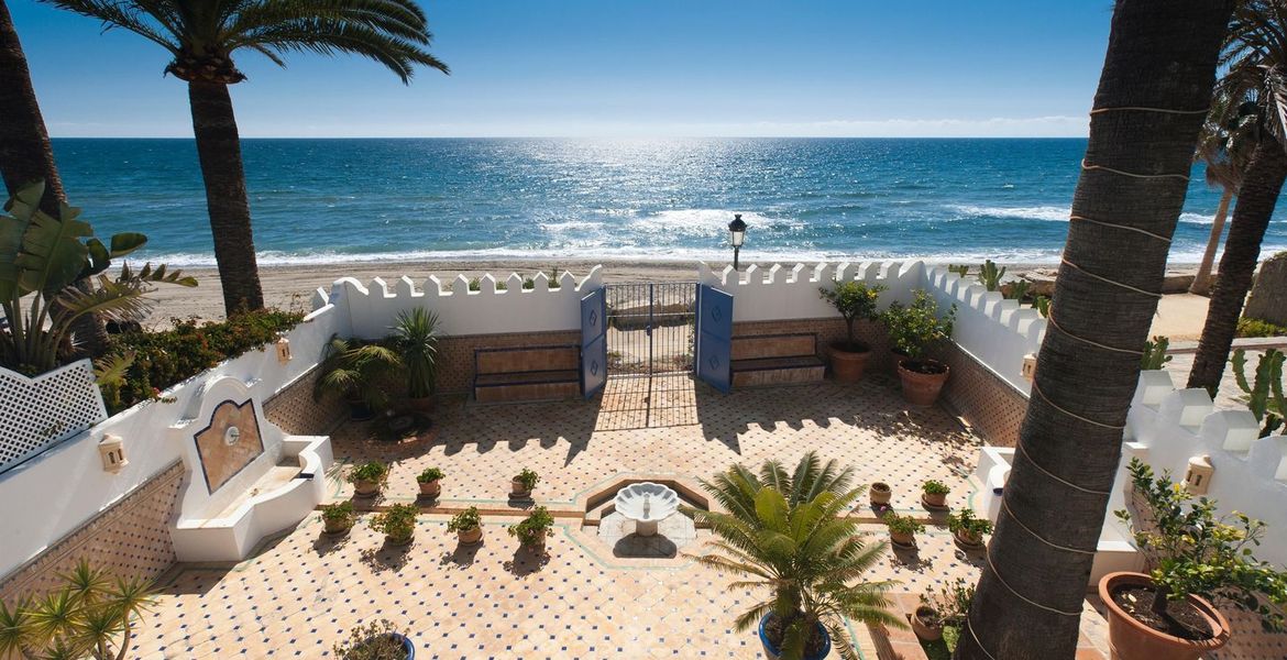 Villa for rent Marbella Golden Mile front beach
