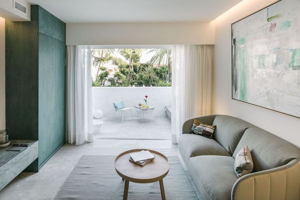 Private Suite One Bedroom in Hotel Puente Romano
