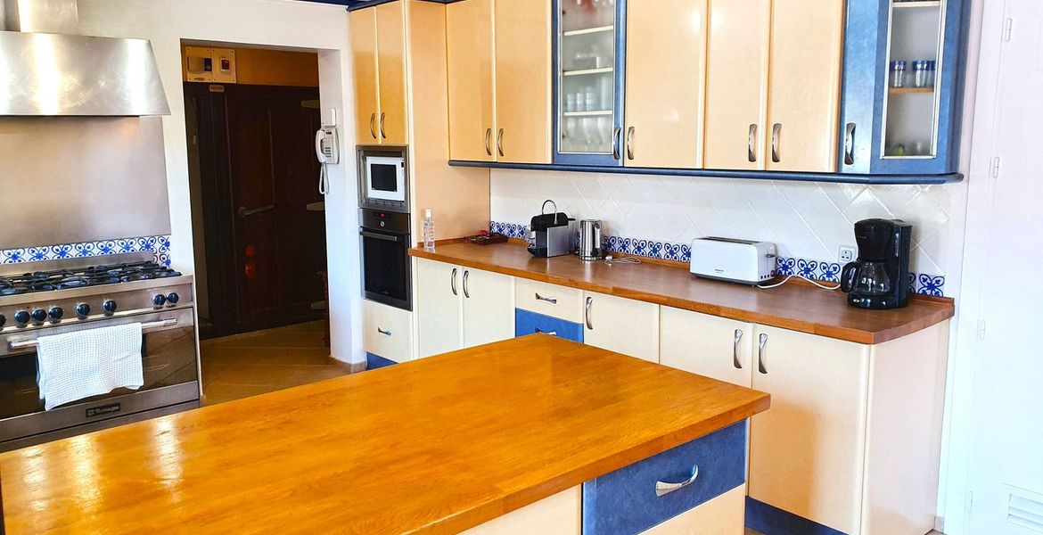 Villa for rent in Puente Romano