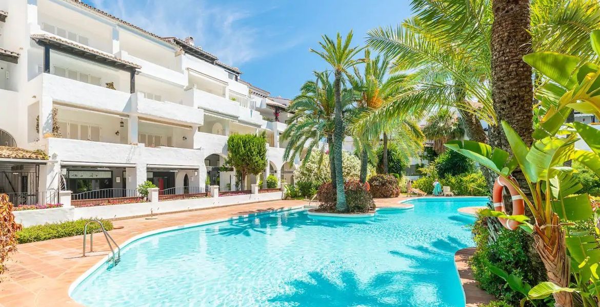 Apartment in Puente Romano