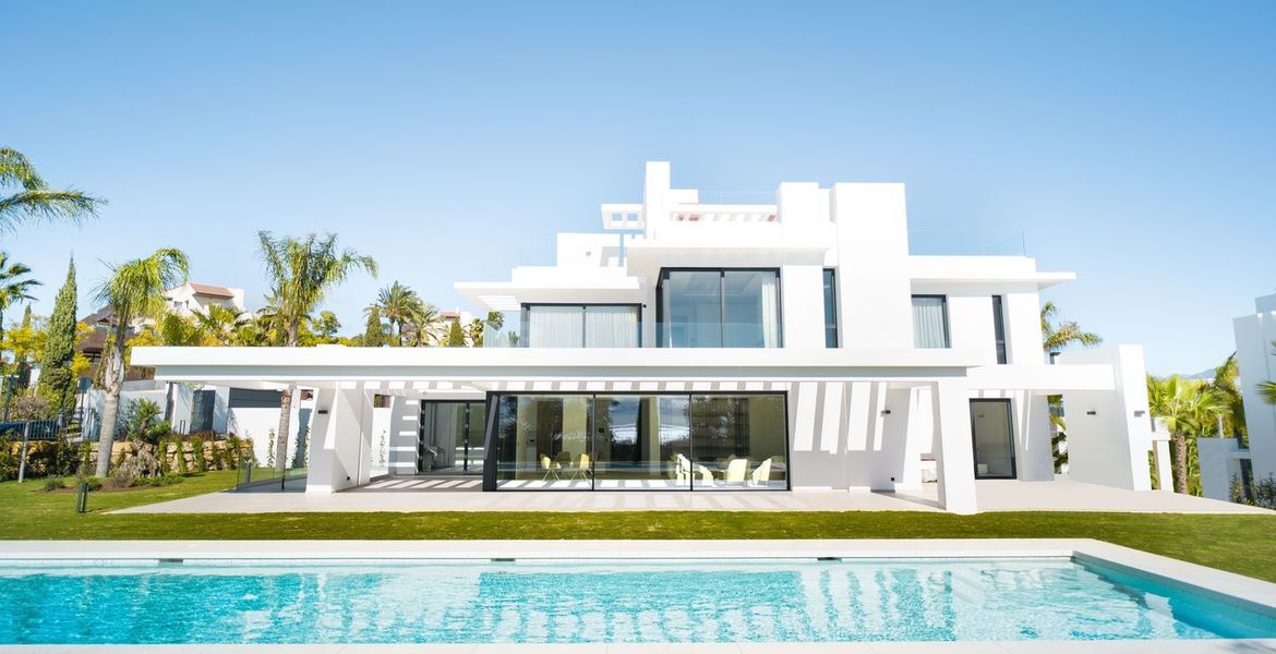 Villa Padierna Golf Club Вилла на продажу в Лос Фламинго