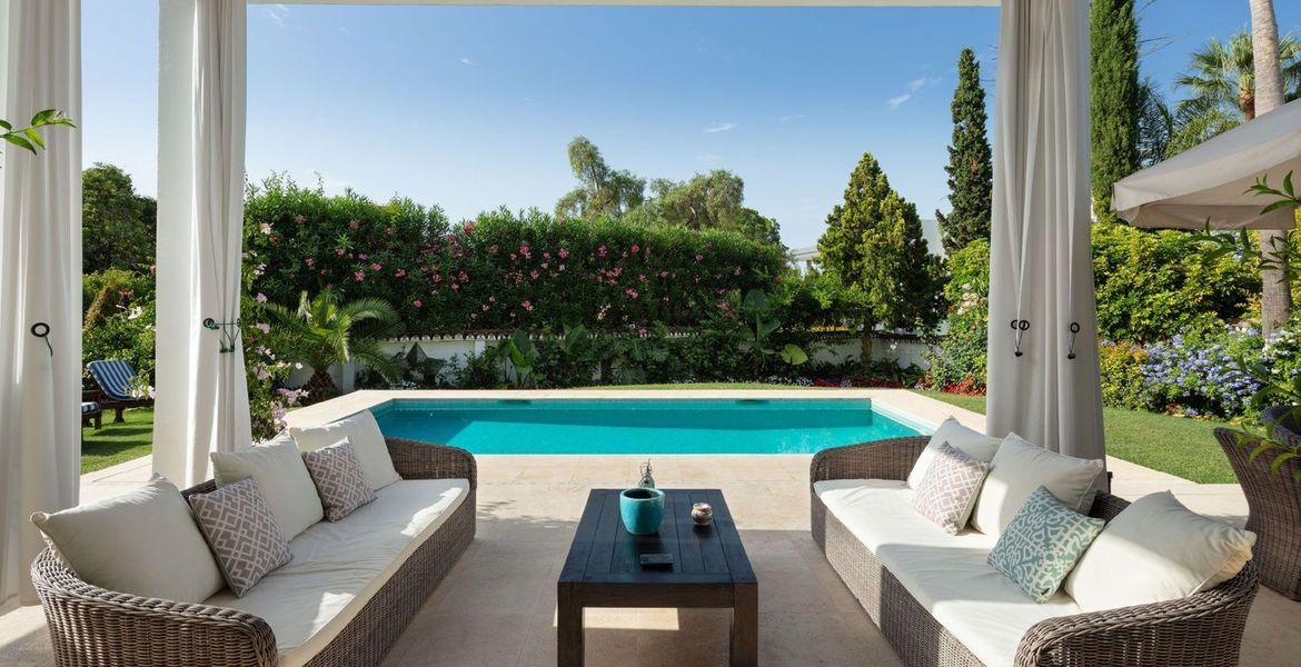 Villa for rent in Marbella Club area.