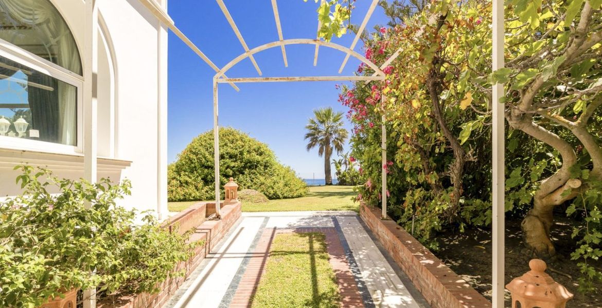 Villa on the beach Marbella Guadalmina