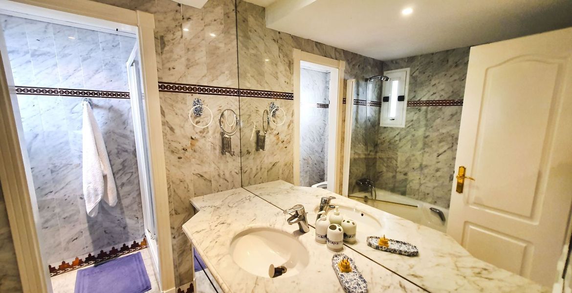 Apartment in Puente Romano