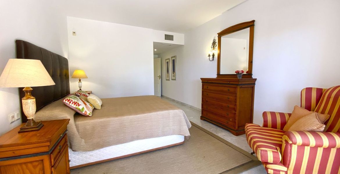 Apartment in Puente Romano