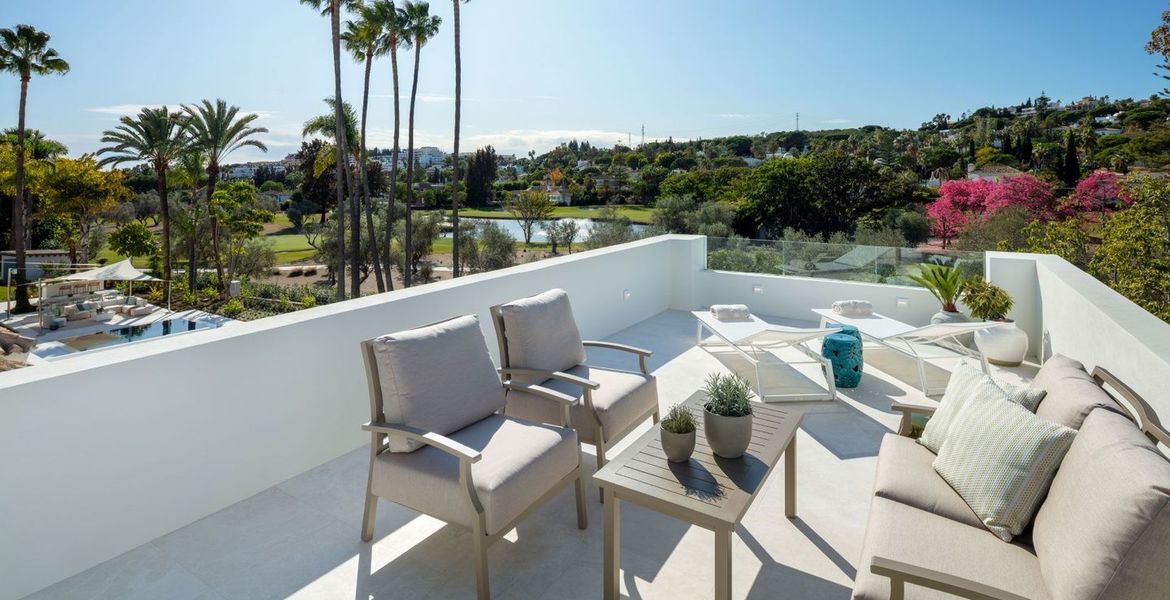 Villa in Nueva Andalucia