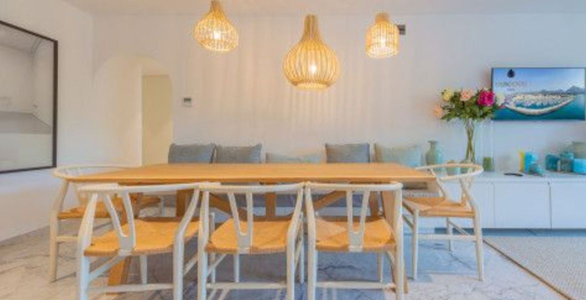 Sunny Garden Apartment in Puente Romano