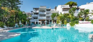 Private Suite One Bedroom in Hotel Puente Romano