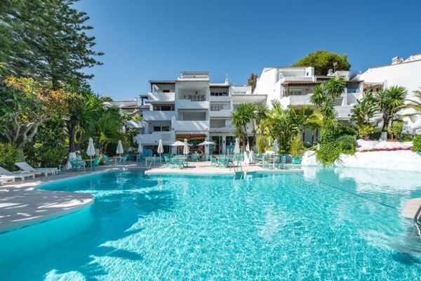 Private Suite One Bedroom in Hotel Puente Romano