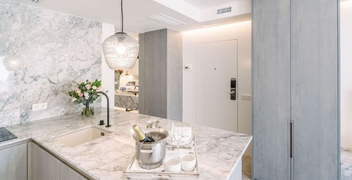 Private Suite One Bedroom in Hotel Puente Romano