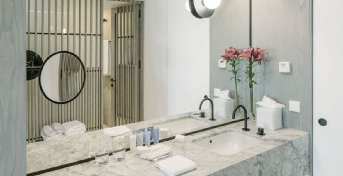 Private Suite One Bedroom in Hotel Puente Romano