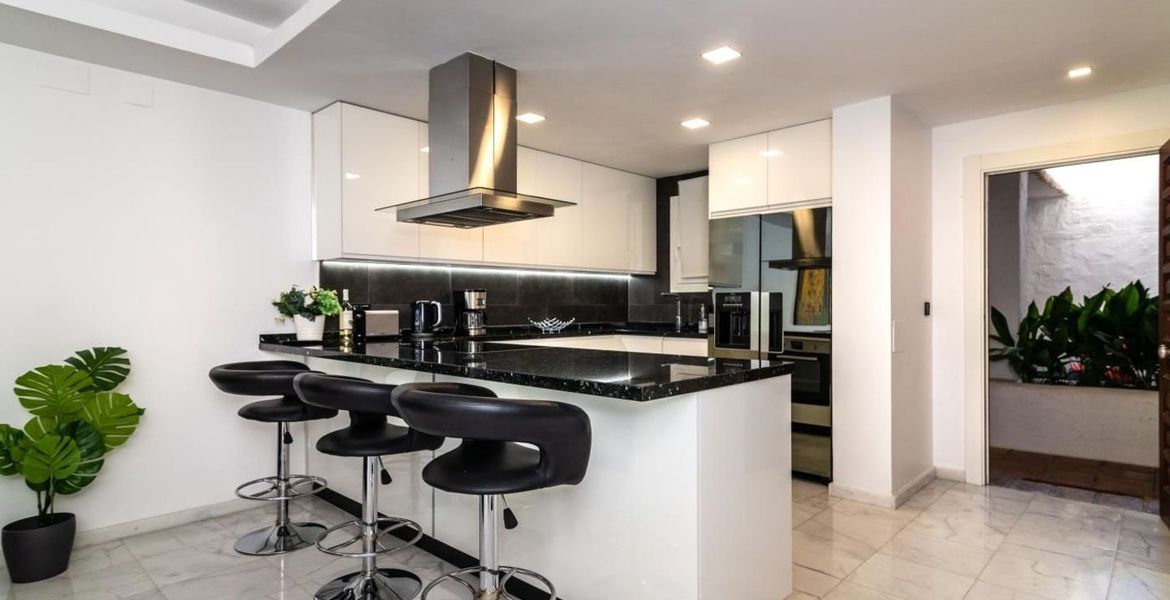 Apartment in Puente Romano