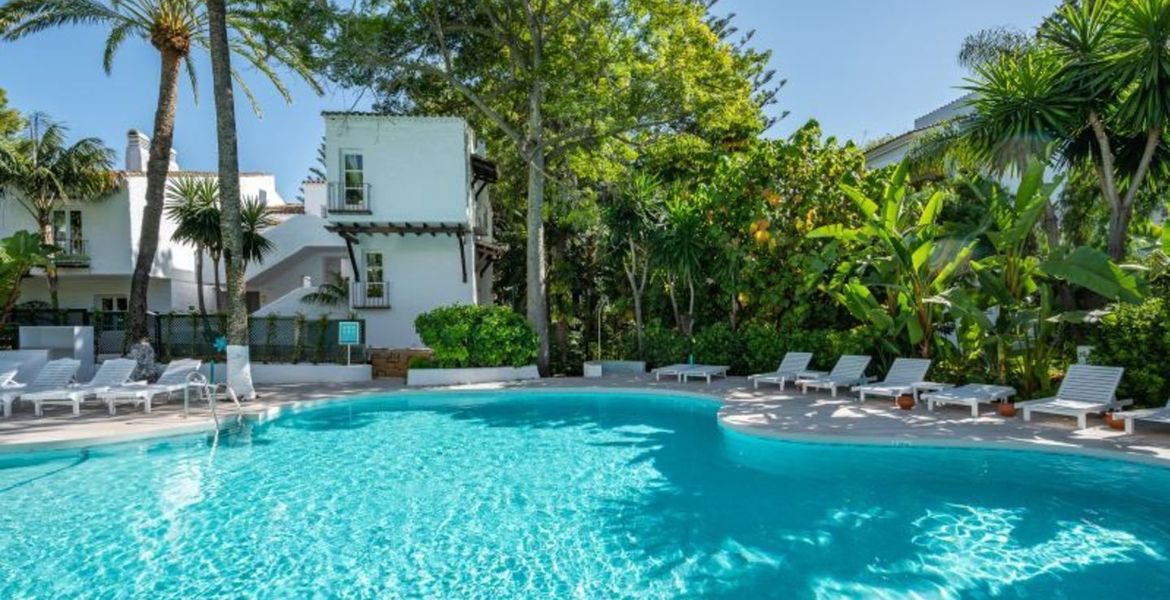 Apartment in Puente Romano