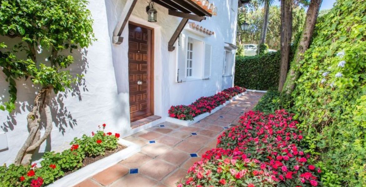 Suite for rent Hotel Puente Romano Marbella