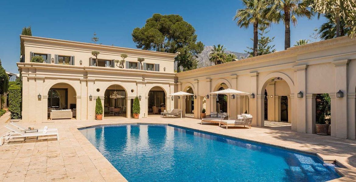 Villa in Golden Mile Puente Romano Marbella 