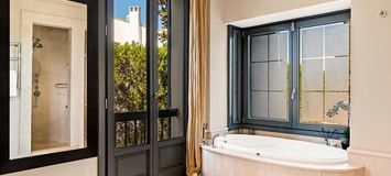 Villa in Golden Mile Puente Romano Marbella 