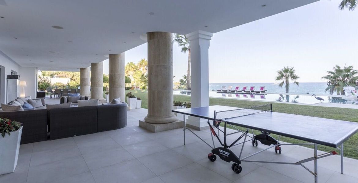 Luxury Villa in Marbella Club area Golden Mile