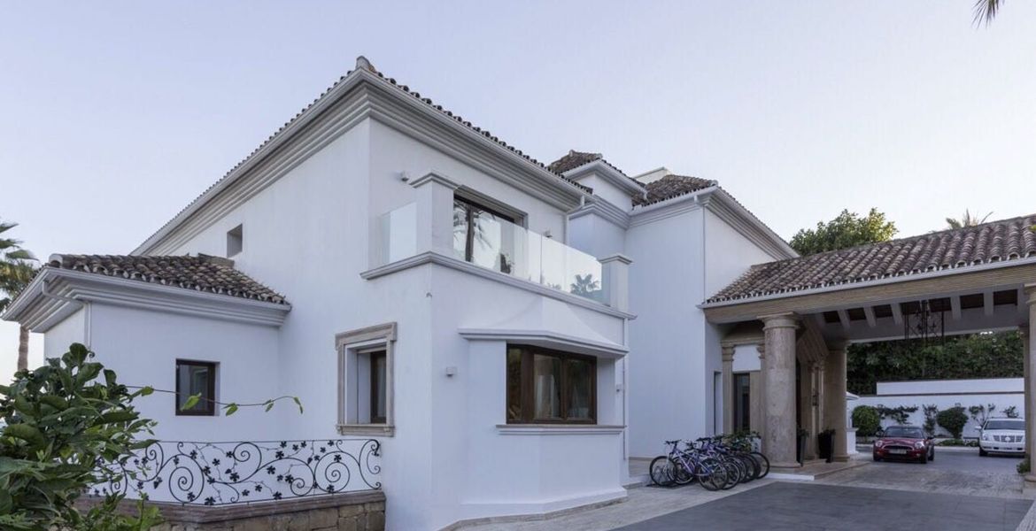 Luxury Villa in Marbella Club area Golden Mile