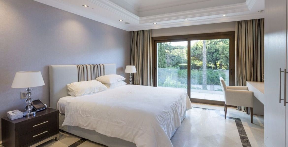 Luxury Villa in Marbella Club area Golden Mile