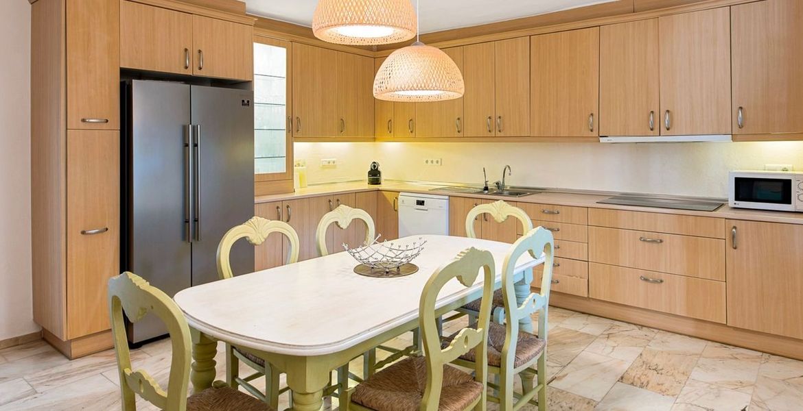 Rent Villa in Marbella Club