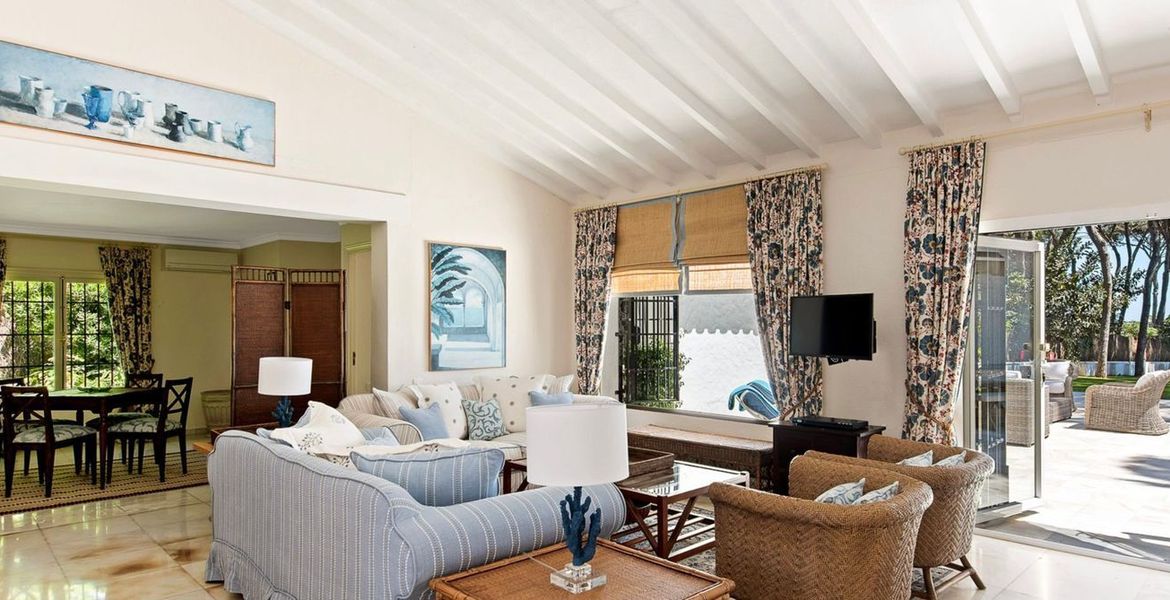 Rent Villa in Marbella Club
