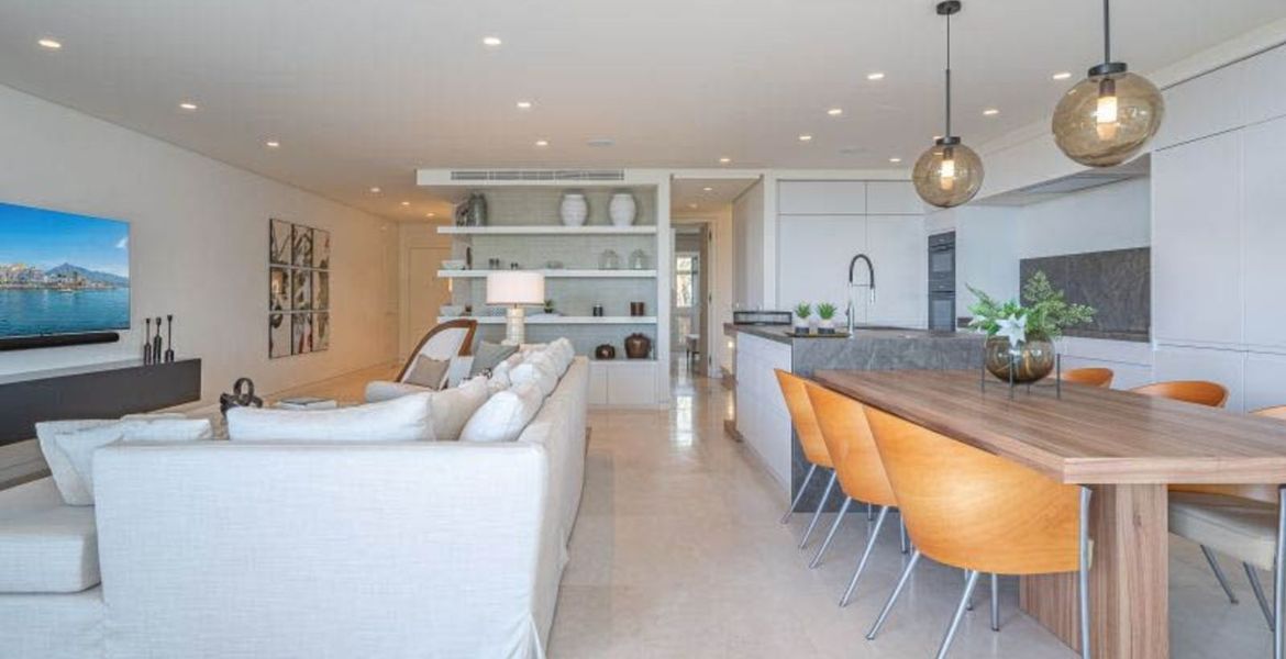 Penthouse in Marina Puente Romano