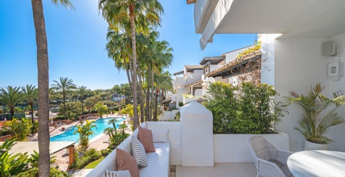 Penthouse in Marina Puente Romano