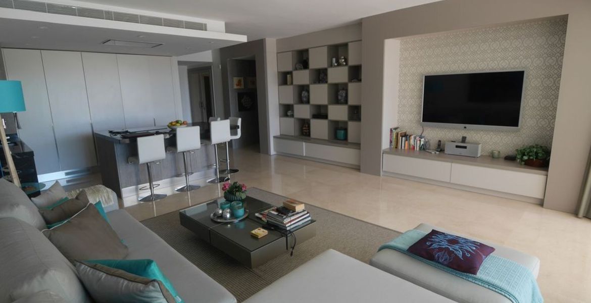 Apartment for rent in Marina Puente Romano Japanese Garden