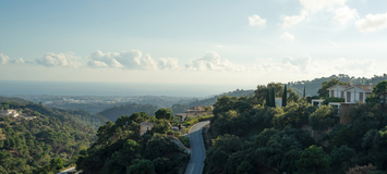 Exclusive luxury villa with panoramic views in La Zagaleta