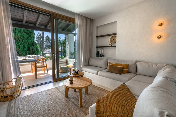 Private Suite One Bedroom in Hotel Puente Romano