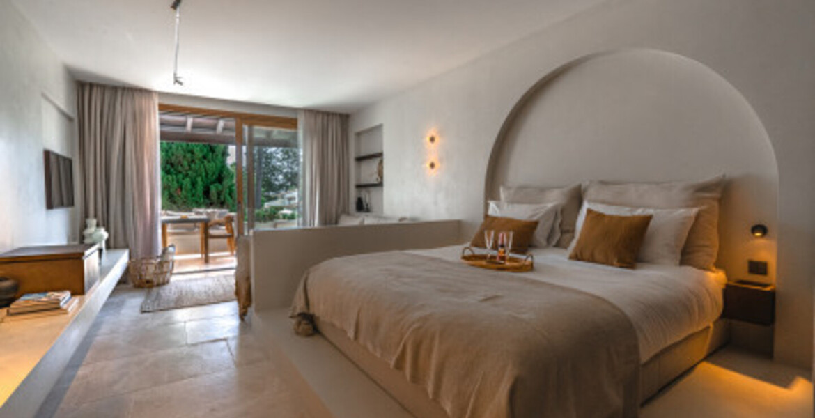 Private Suite One Bedroom in Hotel Puente Romano