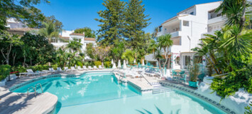 Private Suite One Bedroom in Hotel Puente Romano
