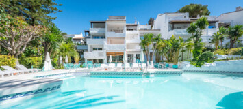 Private Suite One Bedroom in Hotel Puente Romano