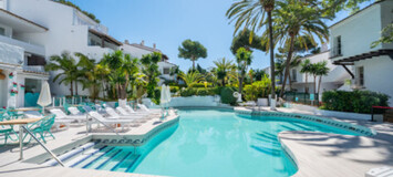 Private Suite One Bedroom in Hotel Puente Romano
