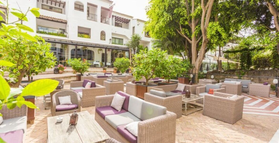 Private Suite Three Bedrooms in Hotel Puente Romano