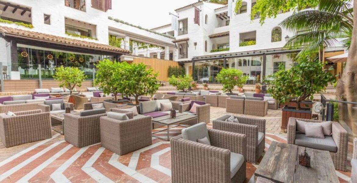 Private Suite Three Bedrooms in Hotel Puente Romano