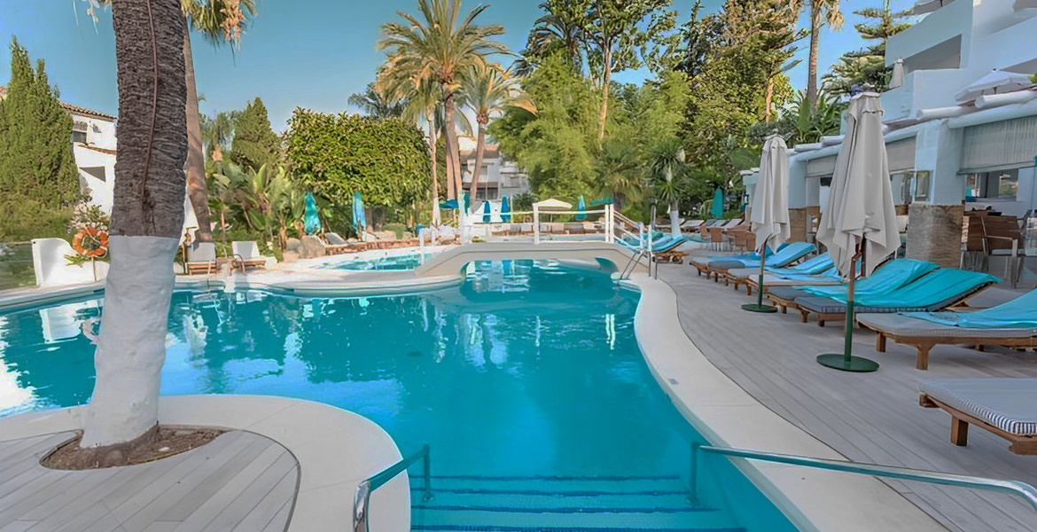 Private Suite Three Bedrooms in Hotel Puente Romano