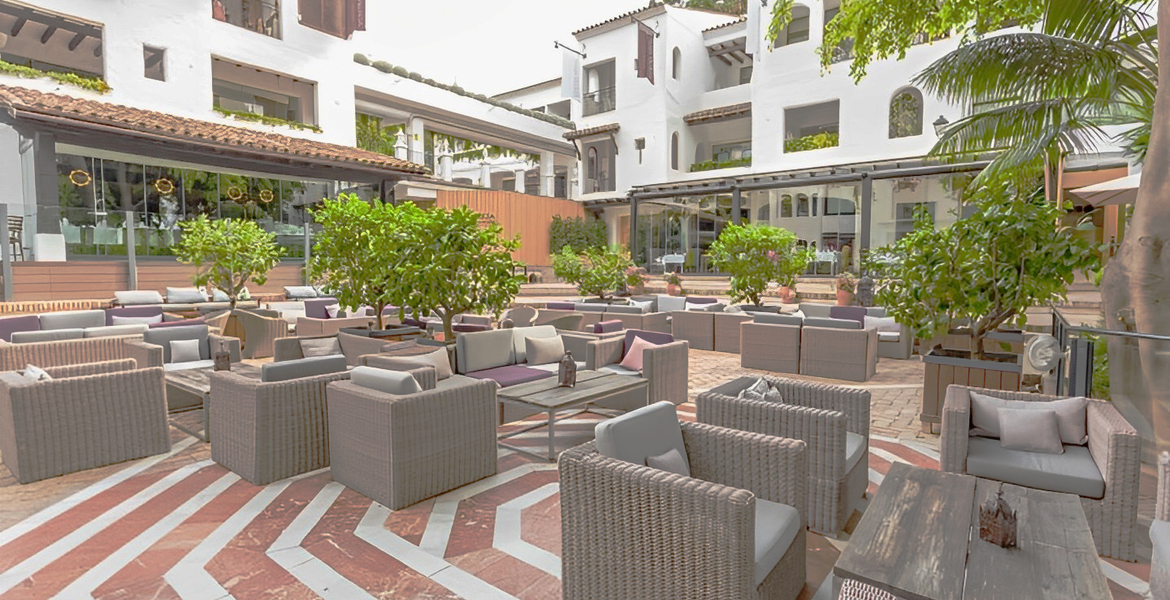 Private Suite Three Bedrooms in Hotel Puente Romano