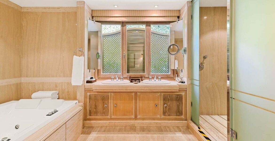 Luxury villa for rent in Marbella Club