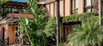 LUXURY SEA SIDE VILLA BETWEEN PUENTE ROMANO & MARBELLA CLUB