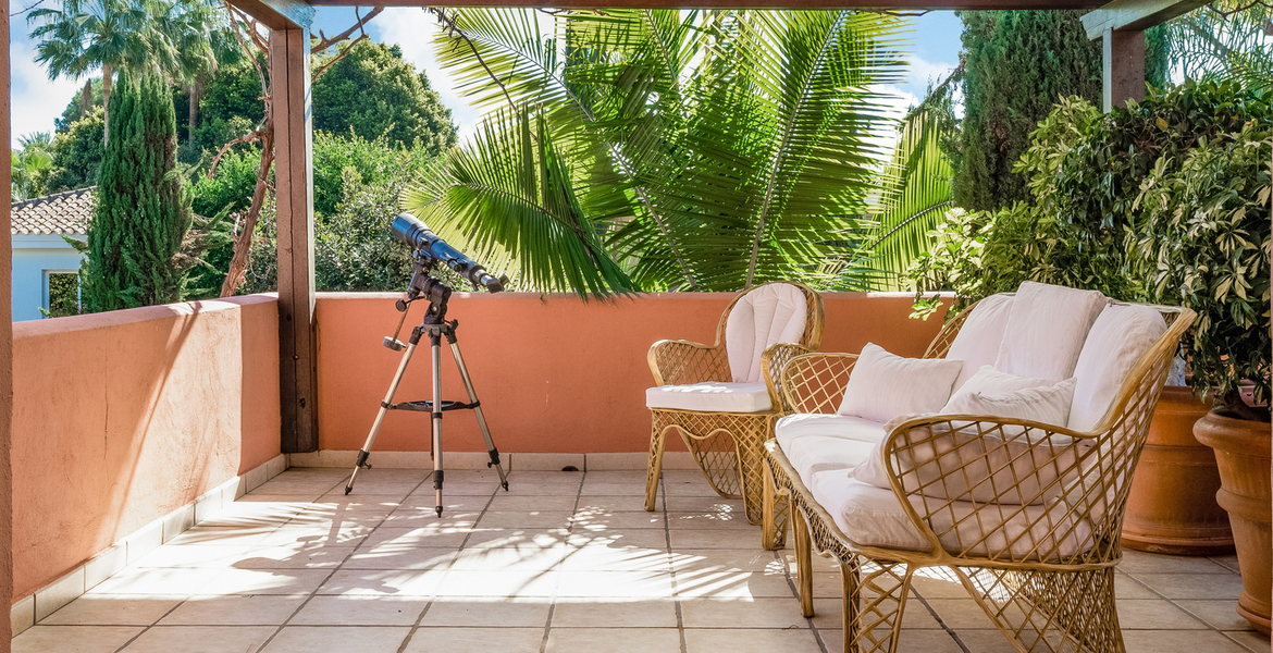 LUXURY SEA SIDE VILLA BETWEEN PUENTE ROMANO & MARBELLA CLUB