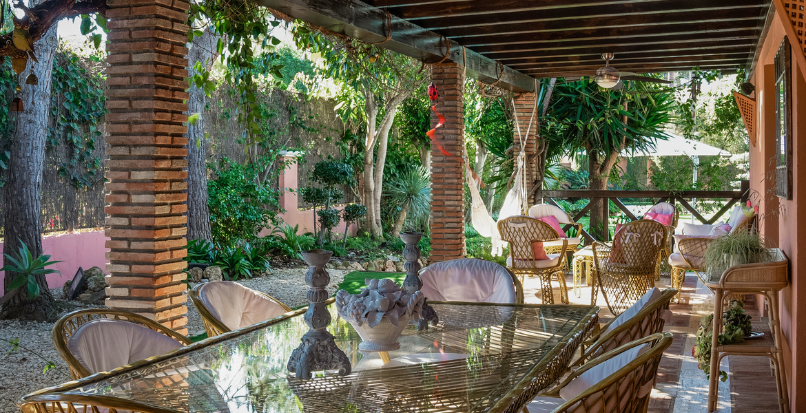 LUXURY SEA SIDE VILLA BETWEEN PUENTE ROMANO & MARBELLA CLUB
