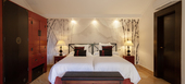 LUXURY SEA SIDE VILLA BETWEEN PUENTE ROMANO & MARBELLA CLUB