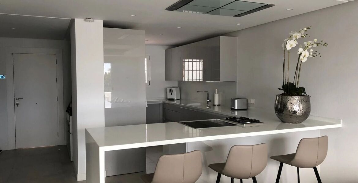 Penthouse for rent in Golden Mile