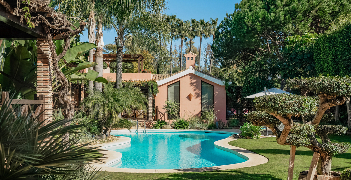 LUXURY VILLA IN MARBELLA  