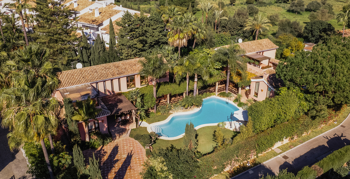 LUXURY VILLA IN MARBELLA  