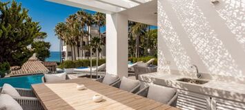Contemporary Villa in Puente Romano with Smart Home