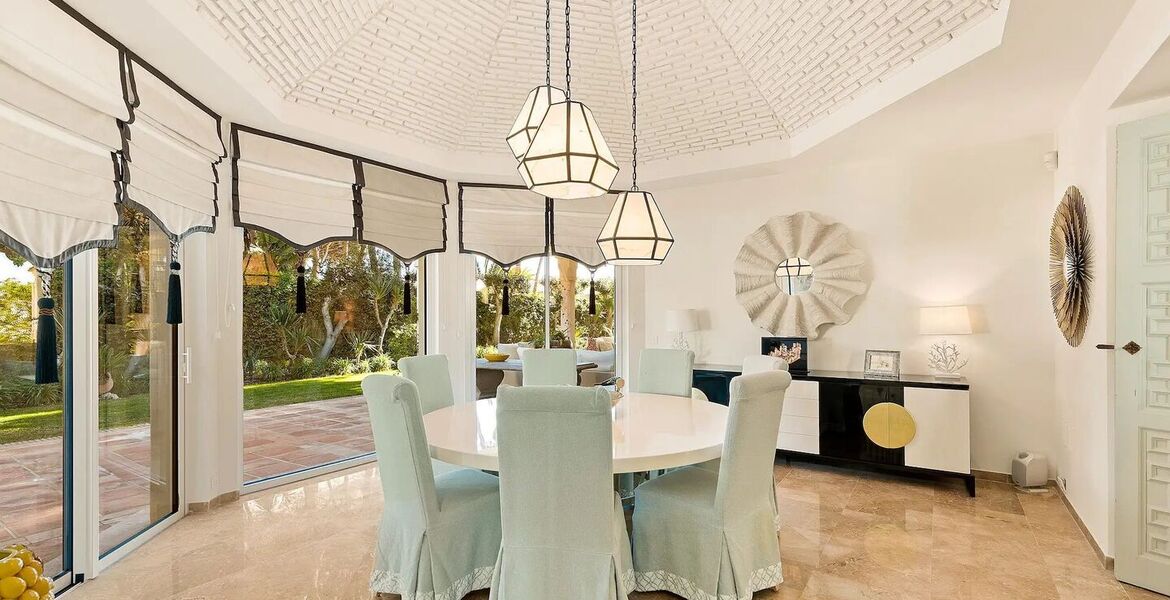 Beachfront Villa on Marbella's Golden Mile